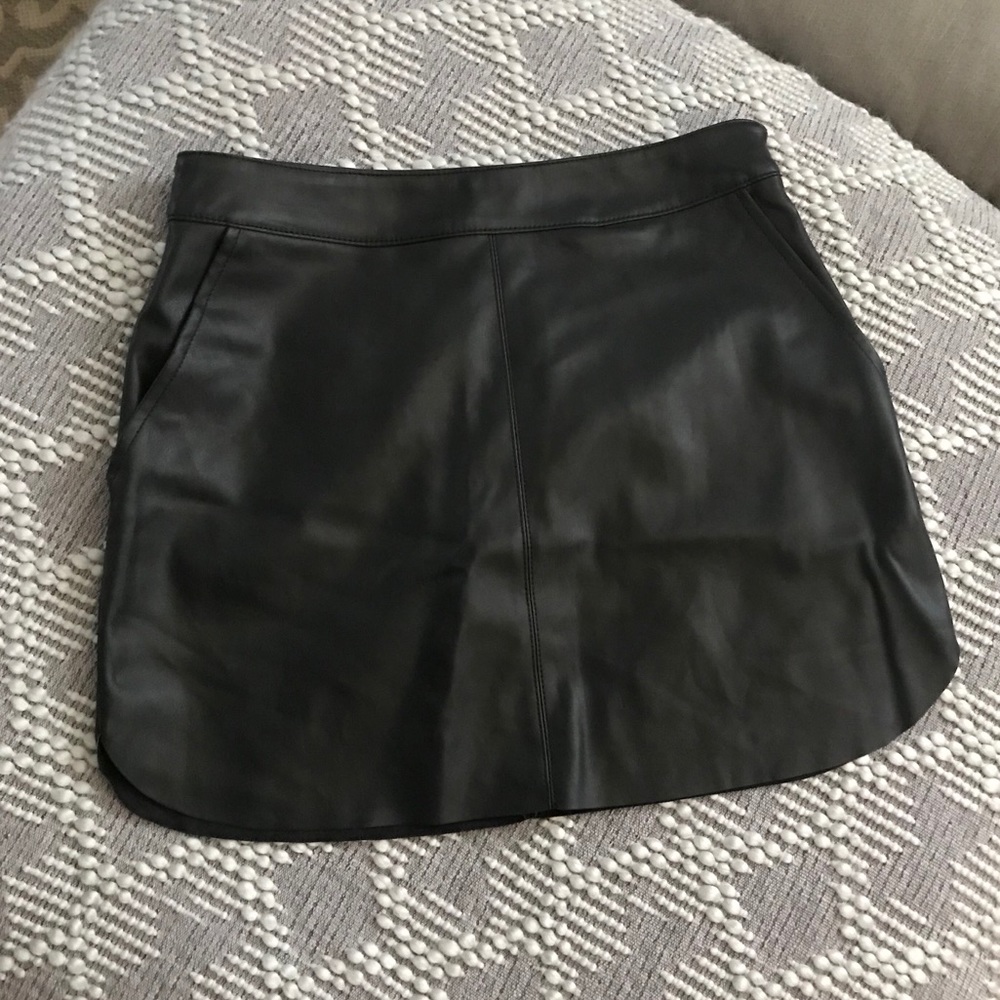 NWT Leather Like Skirt W/ Pockets